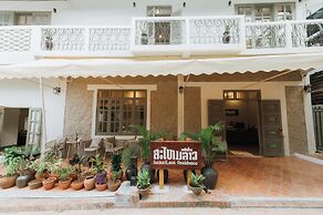 Samailaos Residence