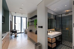 Chic Business Bay Studio Burj View Balcony