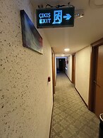 OKUR OTEL