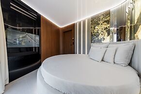 Quorum Apartments
