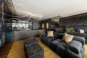Quorum Apartments