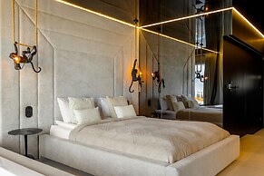 Quorum Apartments