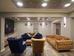 Yeşil Panjurlu Villa Otel