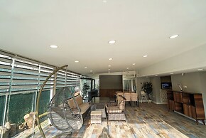 Yeşil Panjurlu Villa Otel