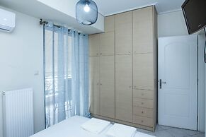 Elegant Spacious 2 Bd Apt in Petralona