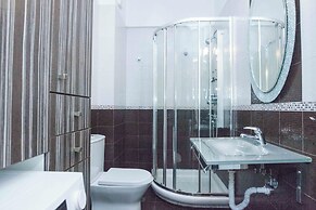 Elegant Spacious 2 Bd Apt in Petralona