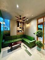 1995S HOSTEL