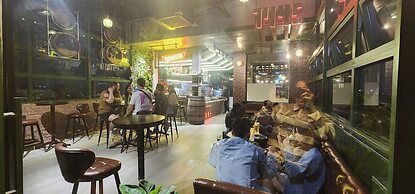 1995S HOSTEL