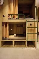 1995S HOSTEL