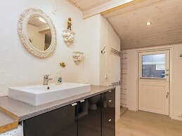 4 Star Holiday Home in Hals