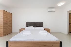 Deluxe Apartment Rita 3