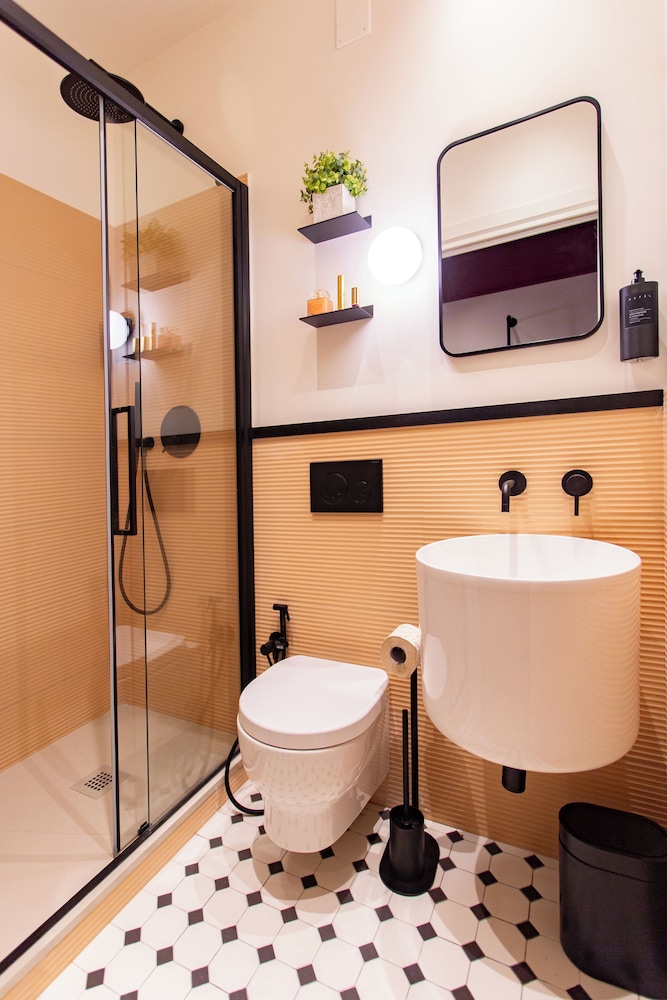 Saint Suites
