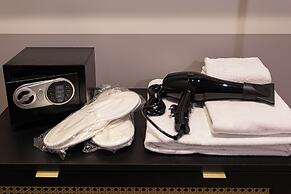 Saint Suites