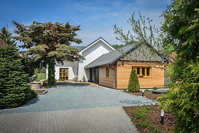 Chalet in Roprachtice Near Ski Slopes