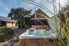Chalet in Roprachtice Near Ski Slopes