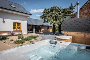 Chalet in Roprachtice Near Ski Slopes