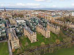 Executive Level Quartermile two Bedroom Apartment - Extremely Central