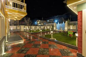 PalPenzy - Bespoke Premium Stay