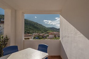 Crystal Pool Village In Tanaunella