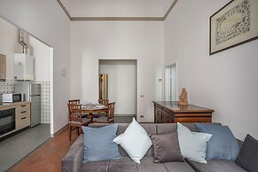 2 Bedroom Apartment in Florence's Heart