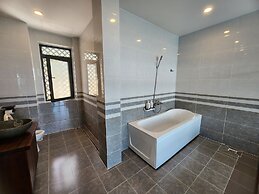 Sunny Shore Resort