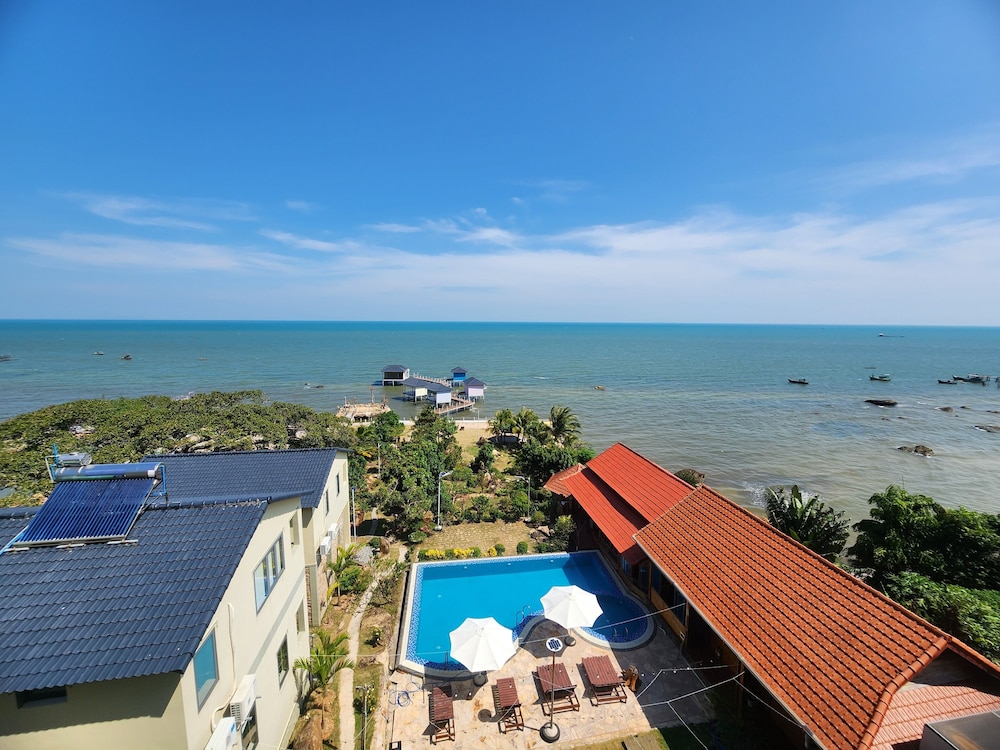 Sunny Shore Resort