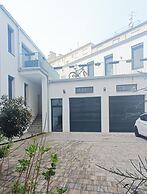 Cozy Apartment with Free Parking