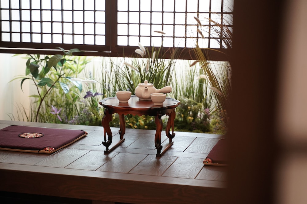 D.A.L Premium Capsule Hotel
