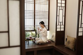 D.A.L Premium Capsule Hotel