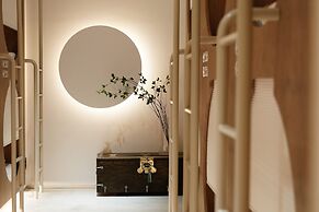 D.A.L Premium Capsule Hotel