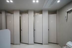 D.A.L Premium Capsule Hotel