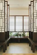 D.A.L Premium Capsule Hotel
