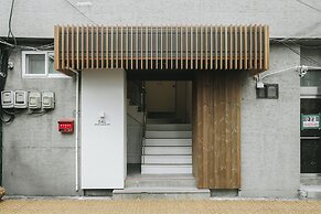 D.A.L Premium Capsule Hotel