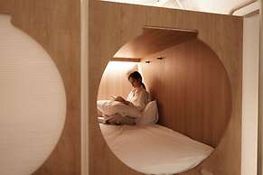 D.A.L Premium Capsule Hotel