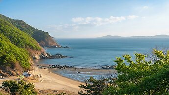 Ganghwa Raube Pet-friendly Pension