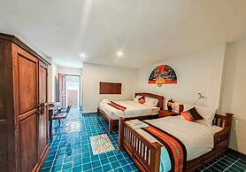 Baan Khlong Mae Kha