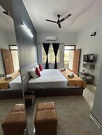 Golden IB'S Gokarna