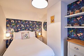 Host Stay Anvil Cottage