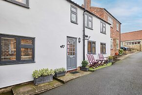 Host Stay Anvil Cottage