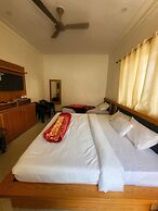 Shivlok Hotel
