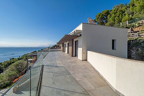 House in Roses Near Canyelles Beach