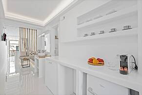 Heart of Mykonos Suites