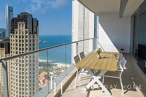 LUX The Premium Marina Sea View Suite