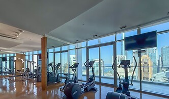 LUX The Premium Marina Sea View Suite