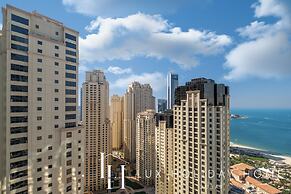 LUX The Premium Marina Sea View Suite