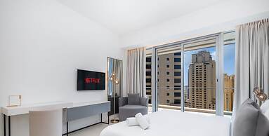 LUX The Premium Marina Sea View Suite