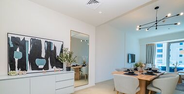 LUX The Premium Marina Sea View Suite