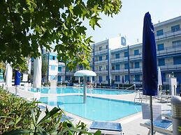 Comfortable Apartment in Residence With a Pool