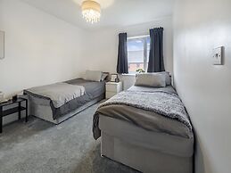 Sleeps 8 With Garden and Pet Friendly