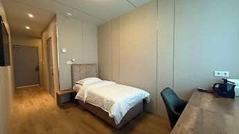 Tung Hotel